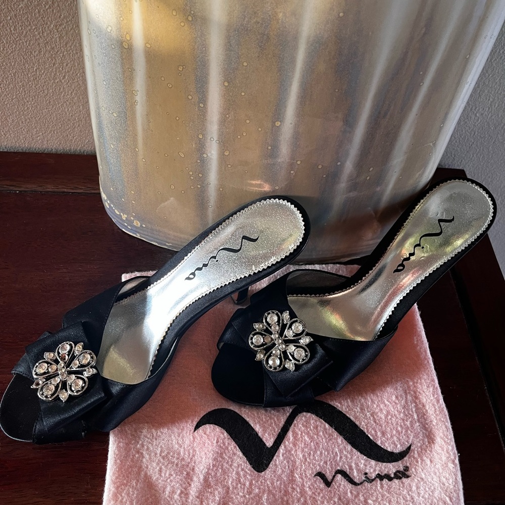Nina black fabric sandals with bow brooch detail - Picture 4 of 9